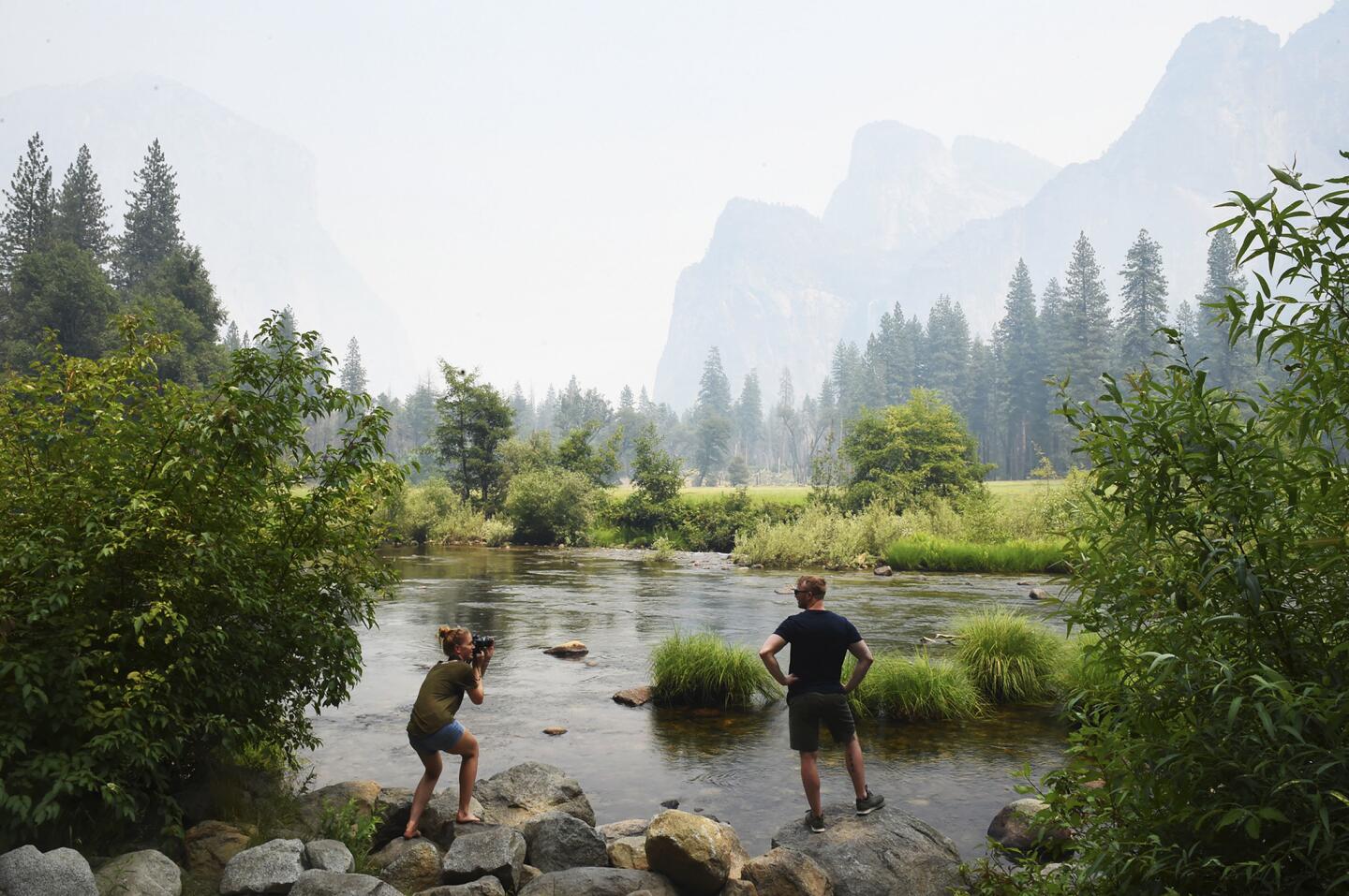 Yosemite Valley closes as crews battle Ferguson fire