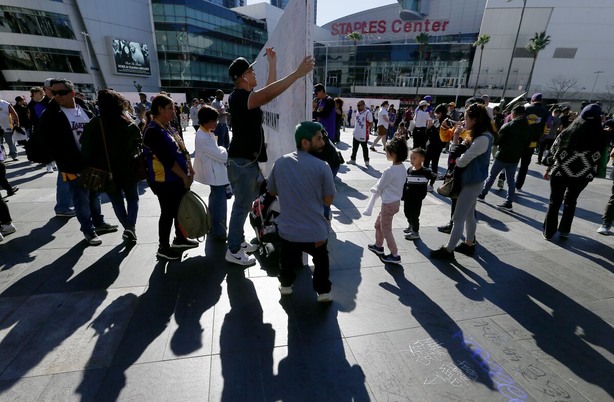 Remembering Kobe Bryant at Staples Center