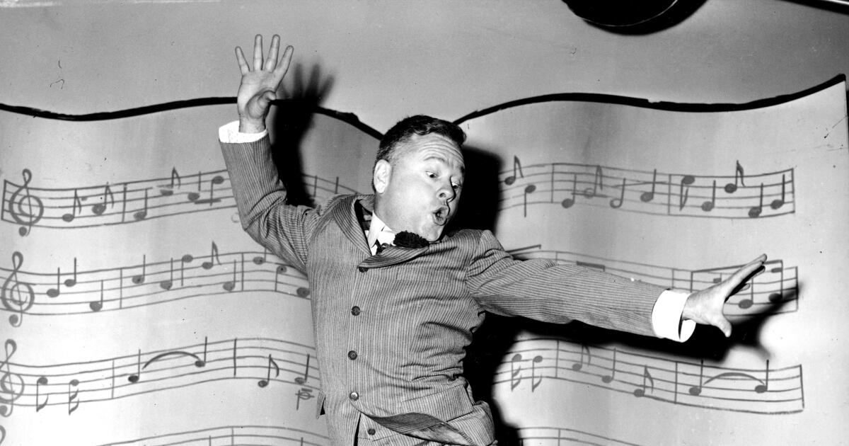 Mickey Rooney's movie memorabilia, personal items up for sale