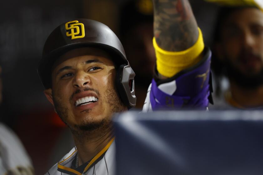 Machado, Padres beat Cubs 5-4 in Clevinger's return - The San Diego  Union-Tribune
