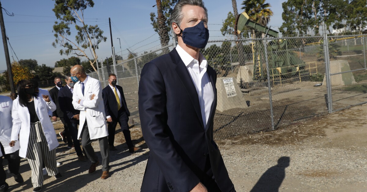 ‘Winter is coming’ Newsom warns as COVID threat persists – Los Angeles Times