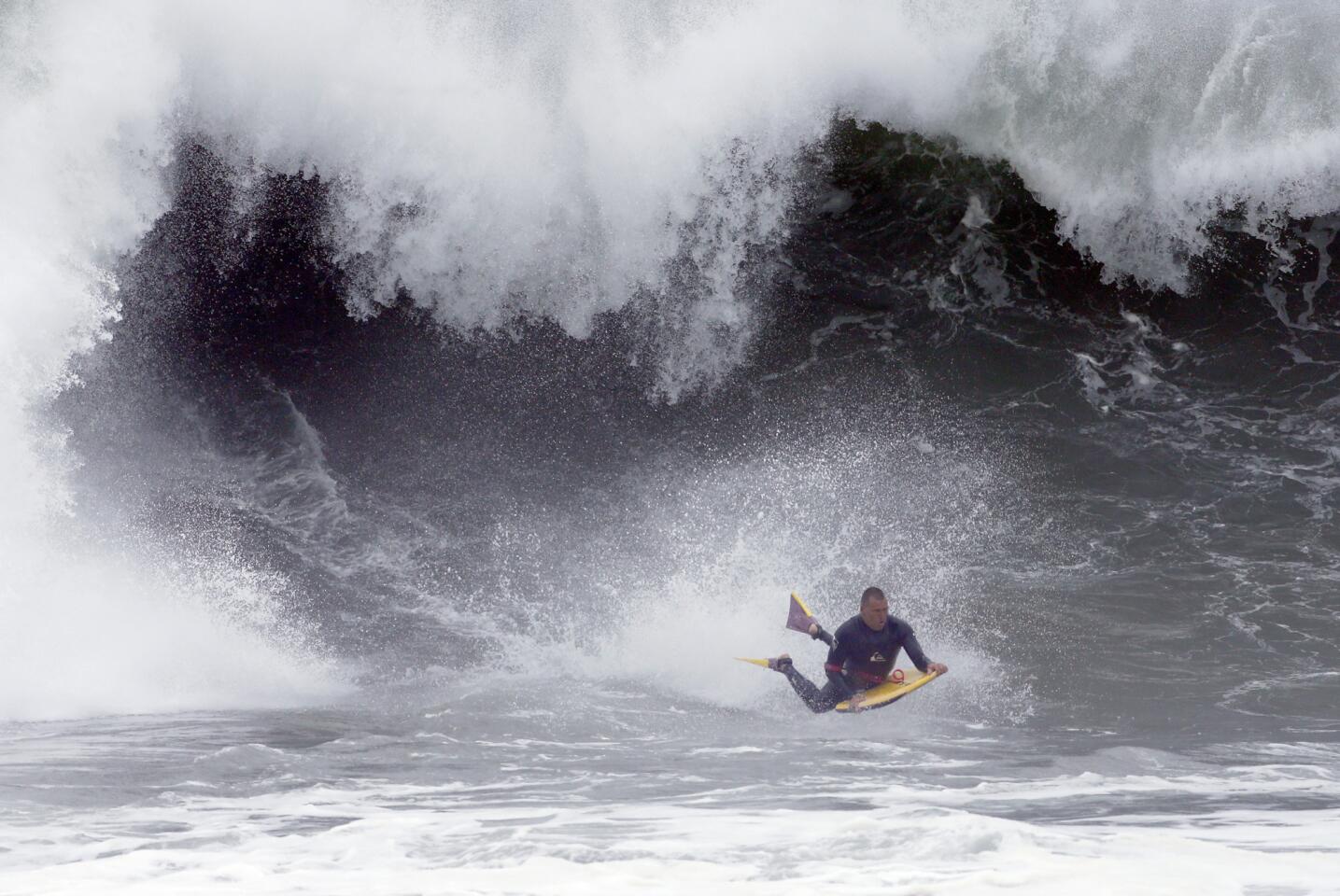 PHOTOS: Wedge got wild this week with big swell – Orange County Register