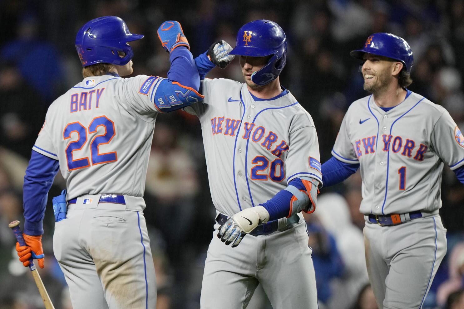 Mets extend winning streak to four games with a rout of the