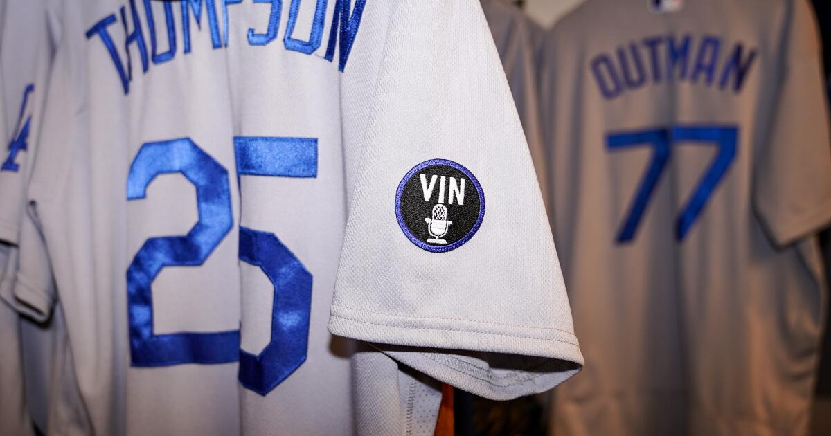 Dodgers to wear commemorative jersey patch to honor Vin Scully - Los  Angeles Times