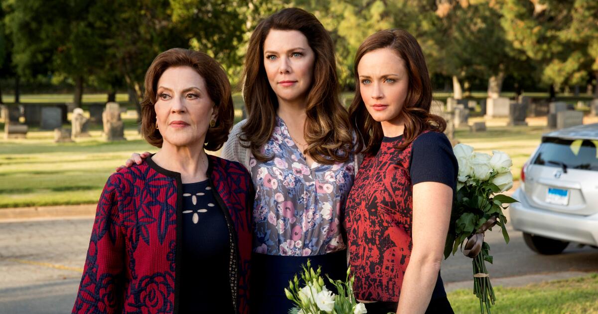 The 5 biggest 'Gilmore Girls' revelations from Kelly Bishop's memoir