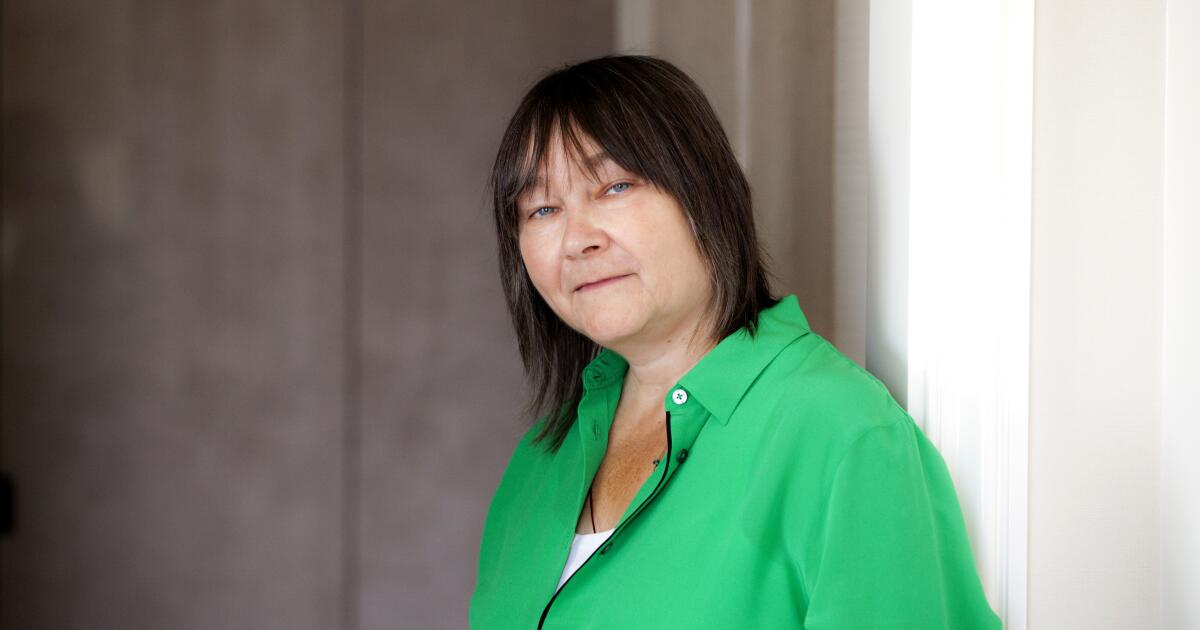 Review: why it's great to be alive at the same time as author ali smith