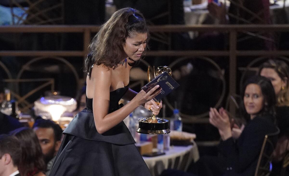 Zendaya se lleva el Emmy a la mejor actriz principal en una serie dramática 