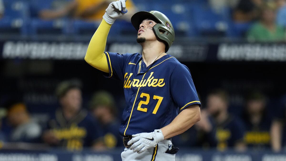 Brewers' Willy Adames hospitalized after being hit by line drive