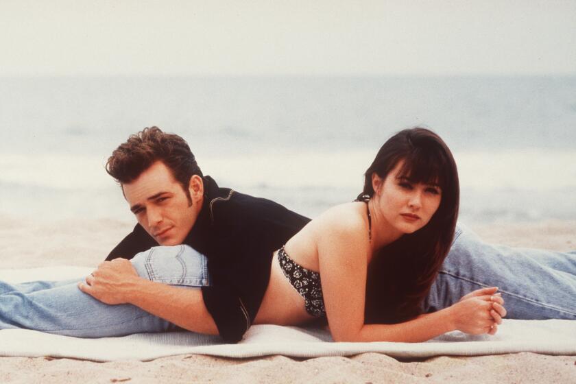 Luke Perry and Shannon Doherty of BEVERLY HILLS 90210.