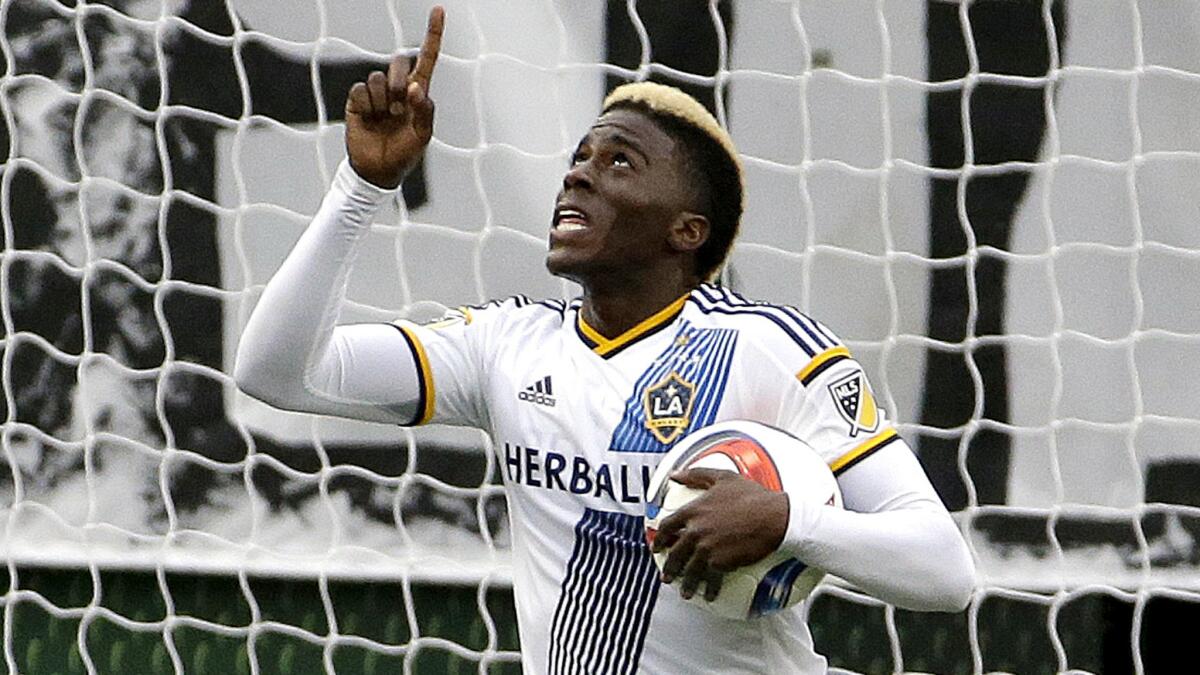 Galaxy forward Gyasi Zardes, who suffered a broken bone in his foot last August, underwent arthroscopic surgery on his right knee after being injured while training with the U.S. national team last month.
