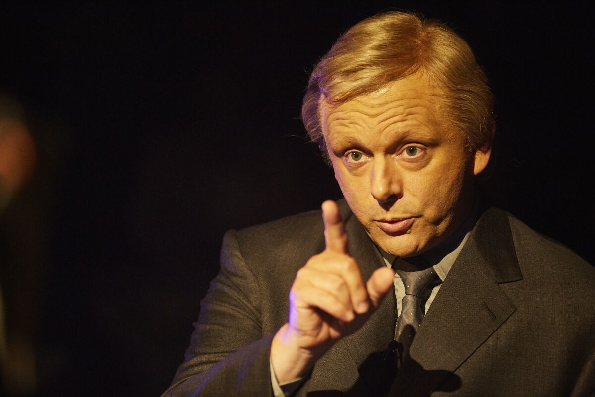Michael Sheen as "Who Wants to Be a Millionaire?" host Chris Tarrant in "Quiz."