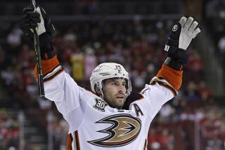 Ducks lose to New York Islanders, 4-3 Ducks lose to New York Islanders, 4-3