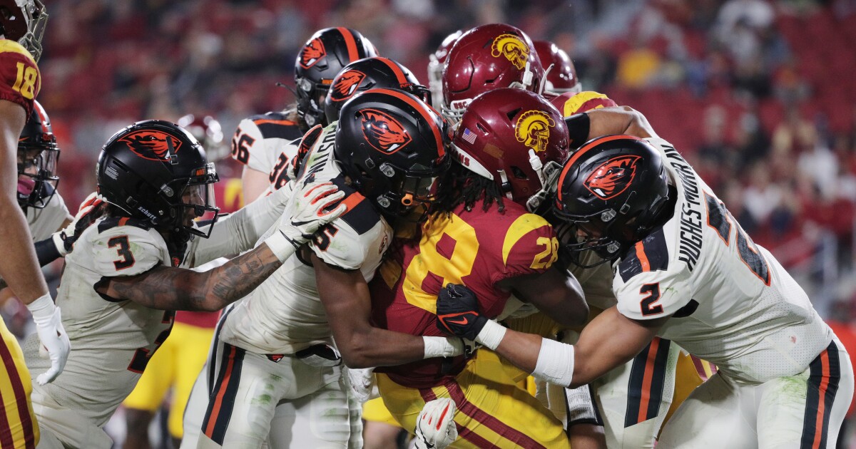 USC, 1960년 이후 처음으로 홈에서 오리건에 패 USC, 1960년 이후 처음으로 홈에서 오리건에 패