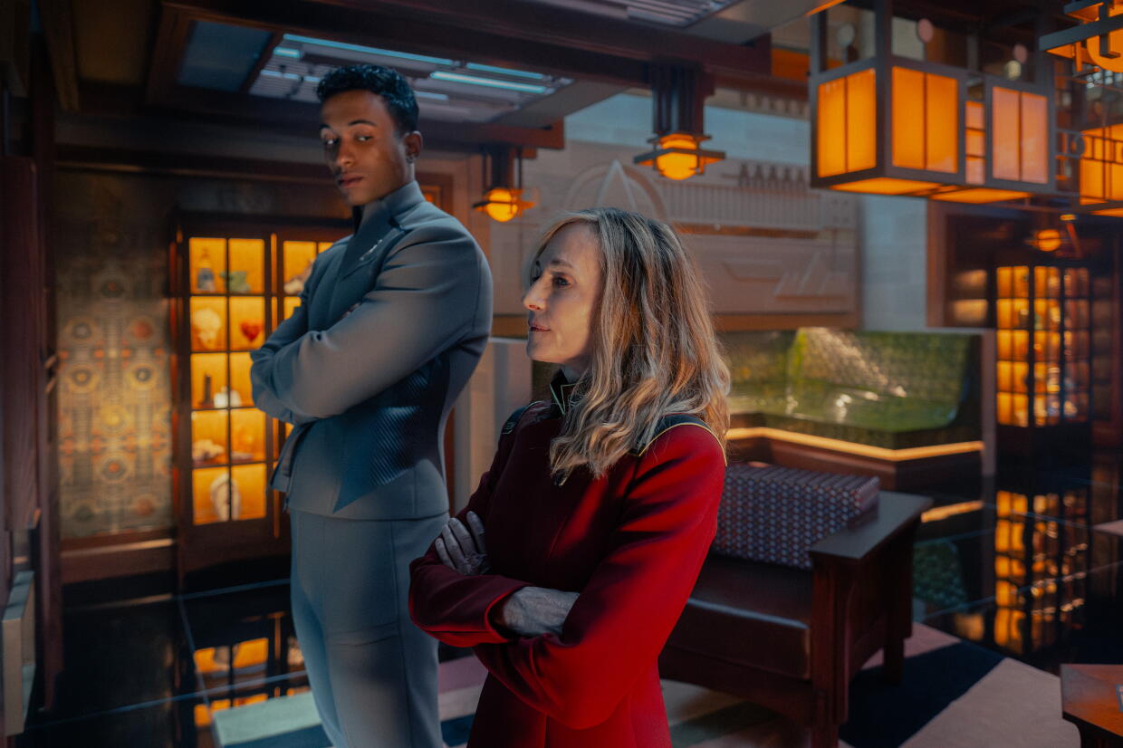 Andro Rosta Holly Hunter and Sandro Rosta on joining the 'Star Trek' universe - Los ...