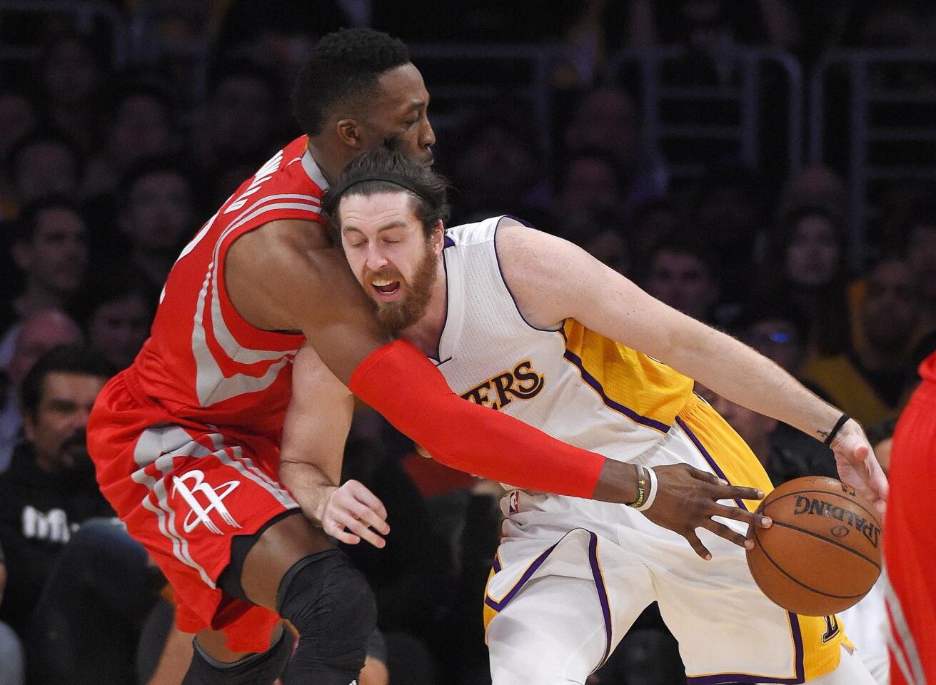 Dwight Howard, Marcelo Huertas