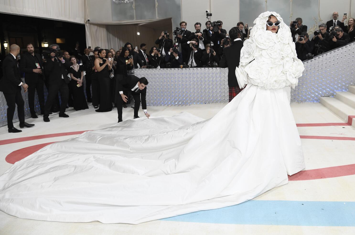 Met Gala: Rihanna, Jared Leto as Choupette, Kim K. in pearls - The