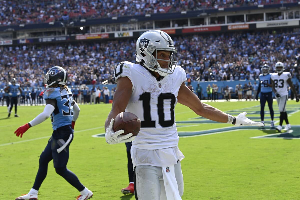 Raiders search for 1st win when hosting rival Broncos - The San Diego  Union-Tribune