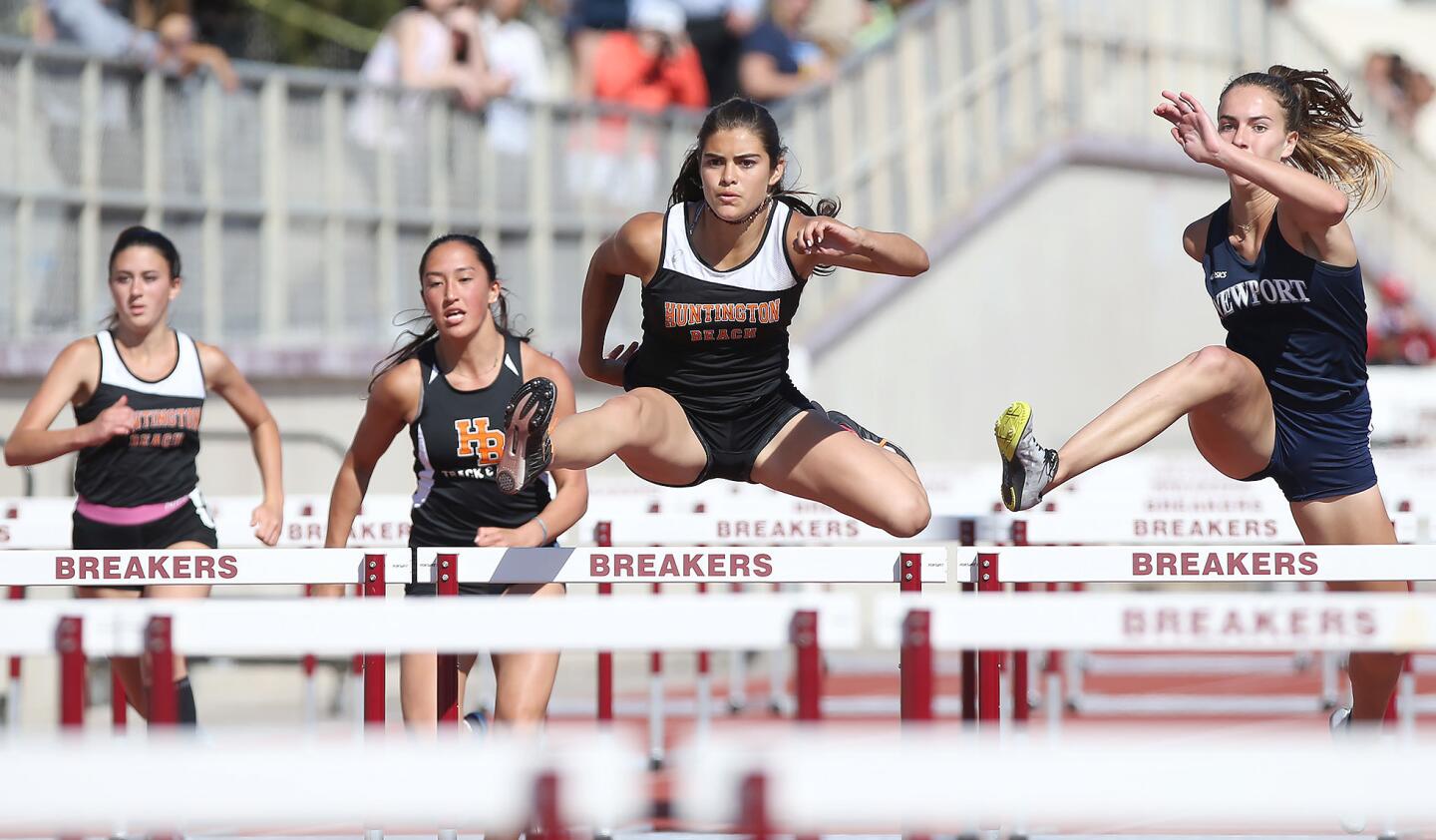Photo Gallery: Wave League track and field finals