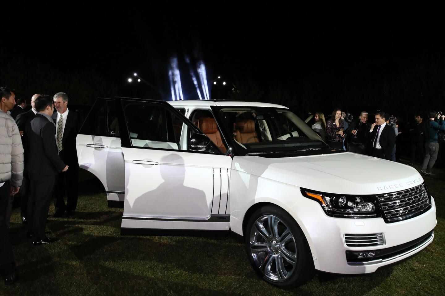 Range Rover Autobiography Black exclusive reveal