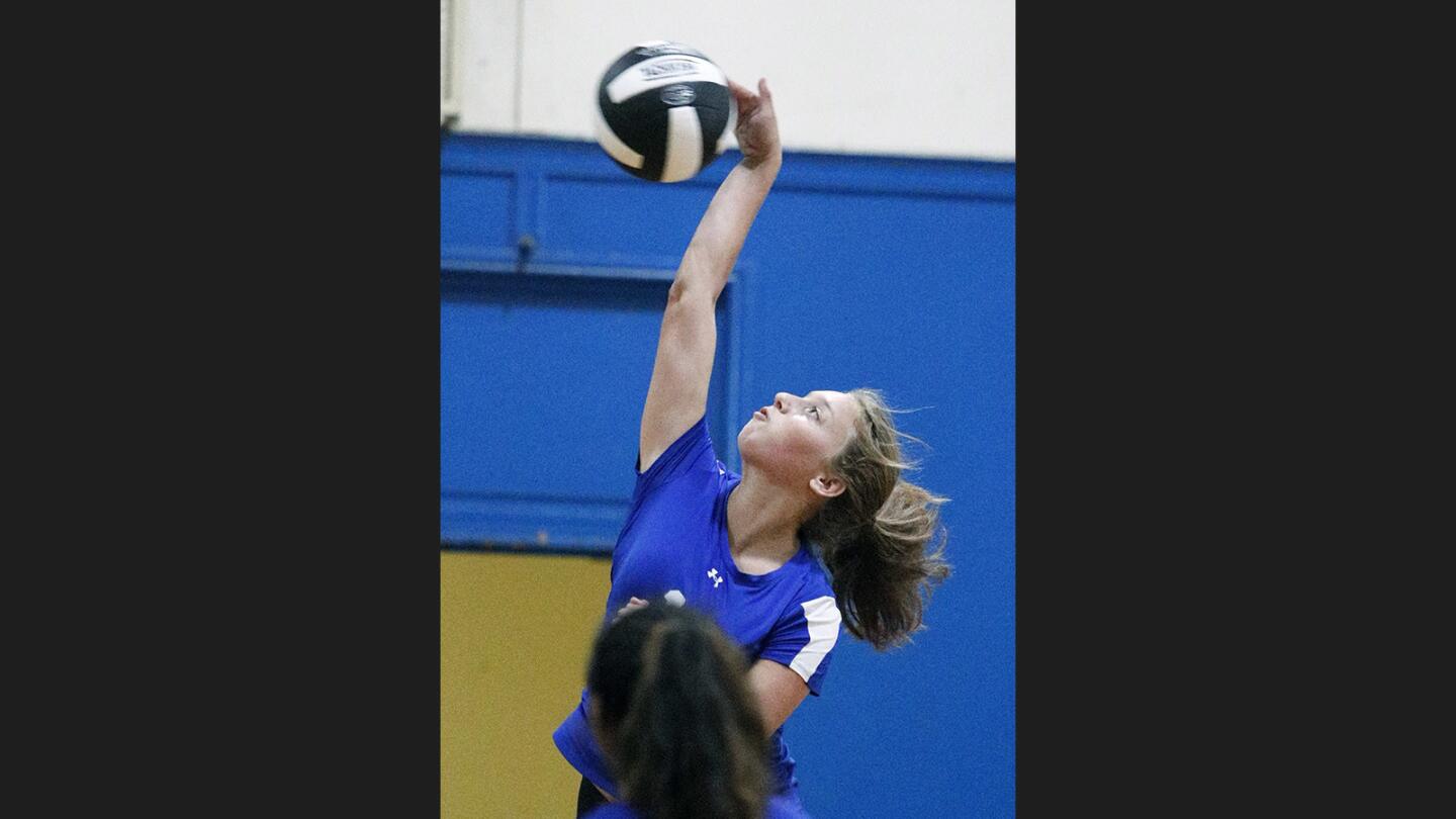 Photo Gallery: St. Monica Academy vs. International School of Los Angeles in International League girls' volleyball