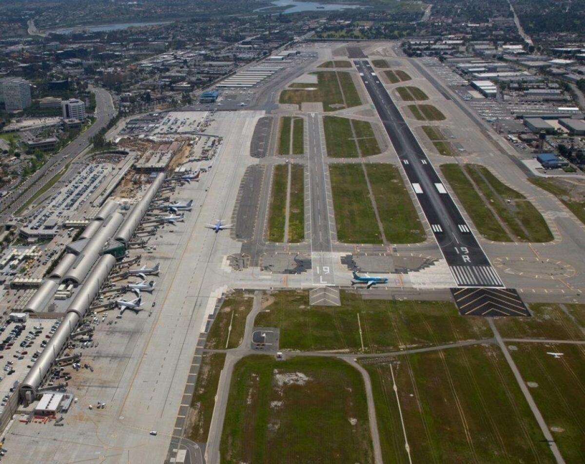 John Wayne Airport and its runways