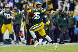 Green Bay Packers cornerback Keisean Nixon (25) runs back a kickoff for a touchdown 
