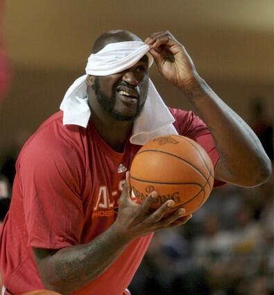 Shaquille O'Neal blindfolded