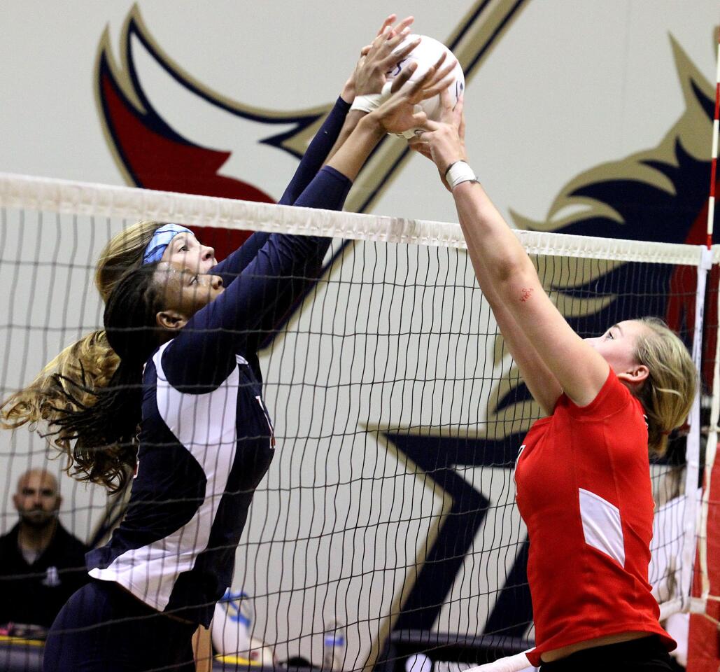 Photo Gallery: FSHA v. La Salle non-league girls volleyball
