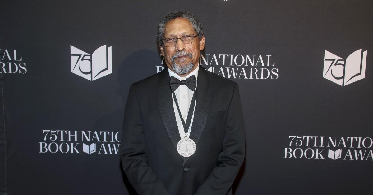 L.A. author Percival Everett wins National Book Award for retelling of 'Huck Finn'
