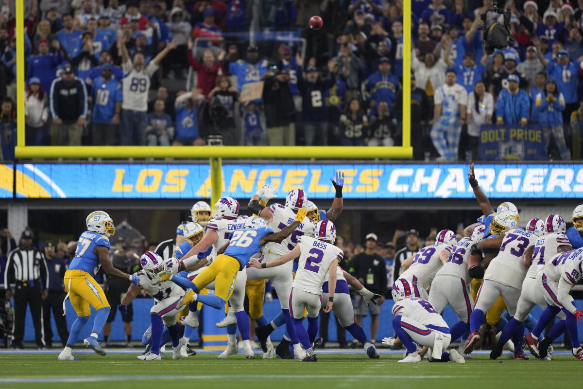 Buffalo's Tyler Bass kicks a 29-yard field goal in the final minute to lift the Bills to a 24-22 win over the Chargers.