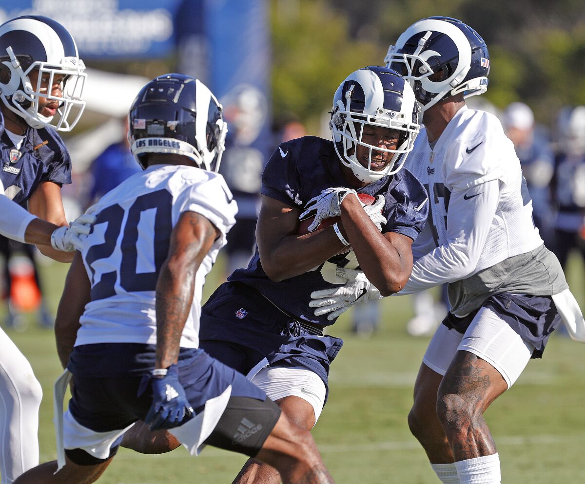 Rams running backs John Kelly and Justin Davis are eager to show abilities Los Angeles Times