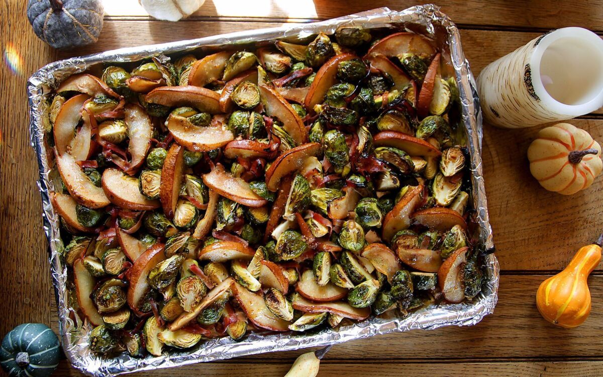 Roasted brussels sprouts with pears and black forest ham
