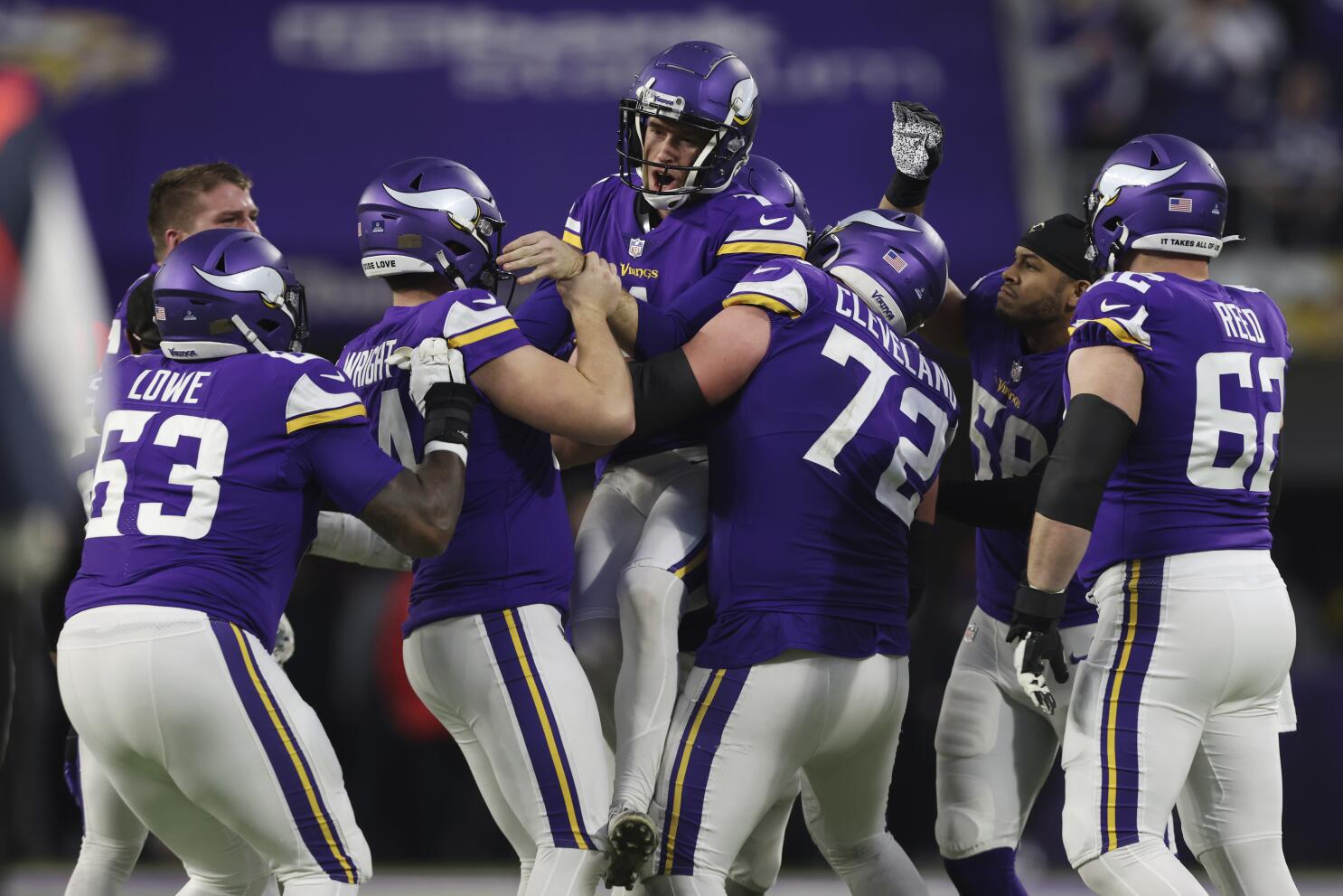 NFL-Vikings Complete Biggest Comeback in NFL History, Beat Colts