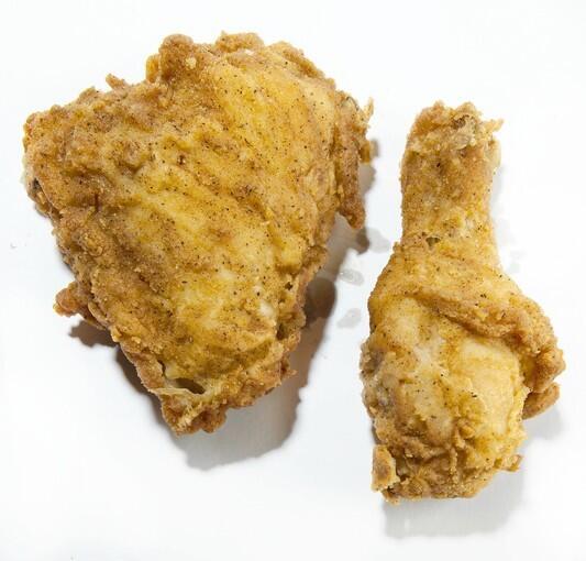 KFC two-piece Original Recipe chicken (drumstick and thigh) 370 calories, 24 g fat, 1,040 mg sodium Burn it off: 41 minutes of jumping rope or 93 minutes of vacuuming Healthier alternative: KFC two-piece grilled chicken 260 calories, 14 g fat, 829 mg sodium Burn it off: 29 minutes of jumping rope or 66 minutes of vacuuming