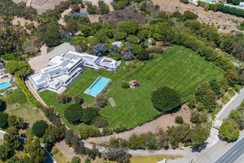The coastal estate combines three parcels across 7 acres, centering on an 11,000-square-foot home.