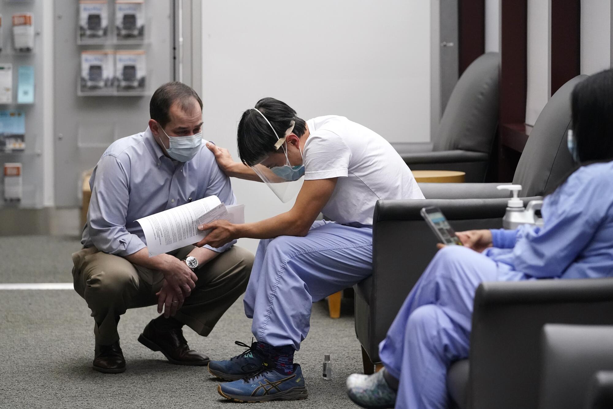 Dr. Thuan Ong reaches out to Dr. Tim Dellit