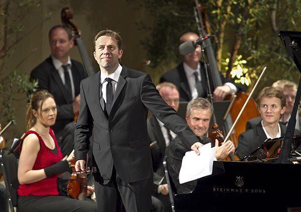 Leif Ove Andsnes acknowledges the crowd at the Ojai Music Festival.