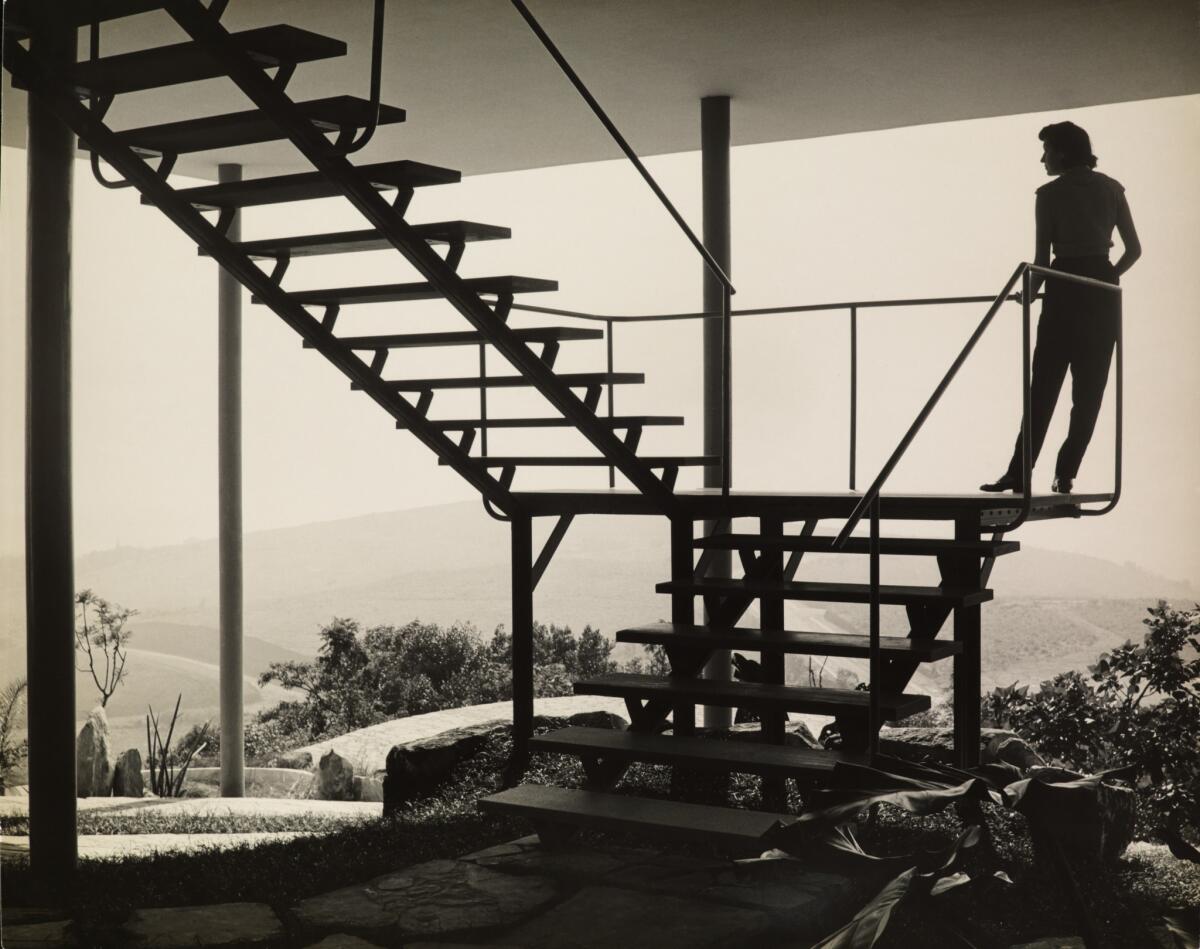 Entrance stairwell to Lina Bo Bardi's Bardi House (Casa de vidro) in Sao Paulo, Brazil, 1949-1952, ( Francisco Albuquerque / Instituto Lina Bo e P. M. Bardi)