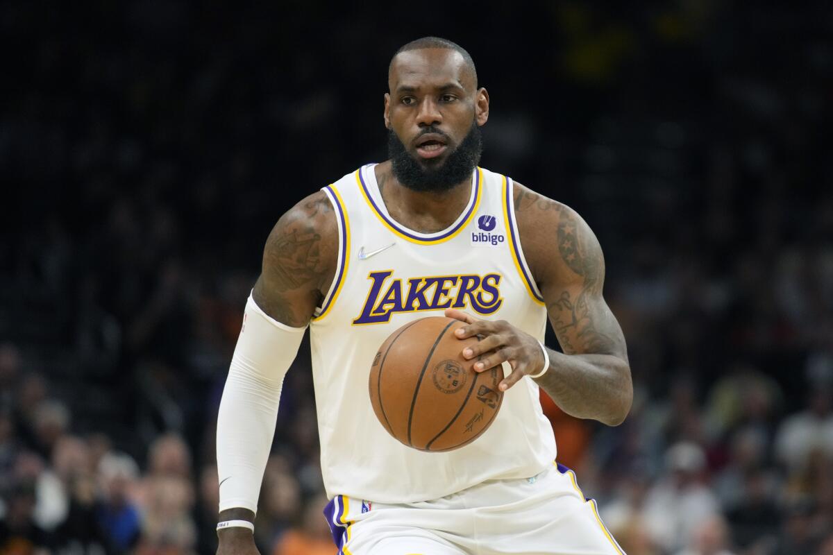 LeBron James, Lakers headline top-selling jerseys from 2nd half of