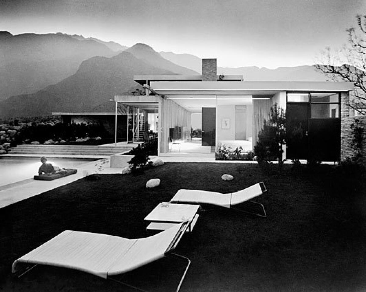 A 1947 photo of the Kaufmann House shot by Julius Shulman.