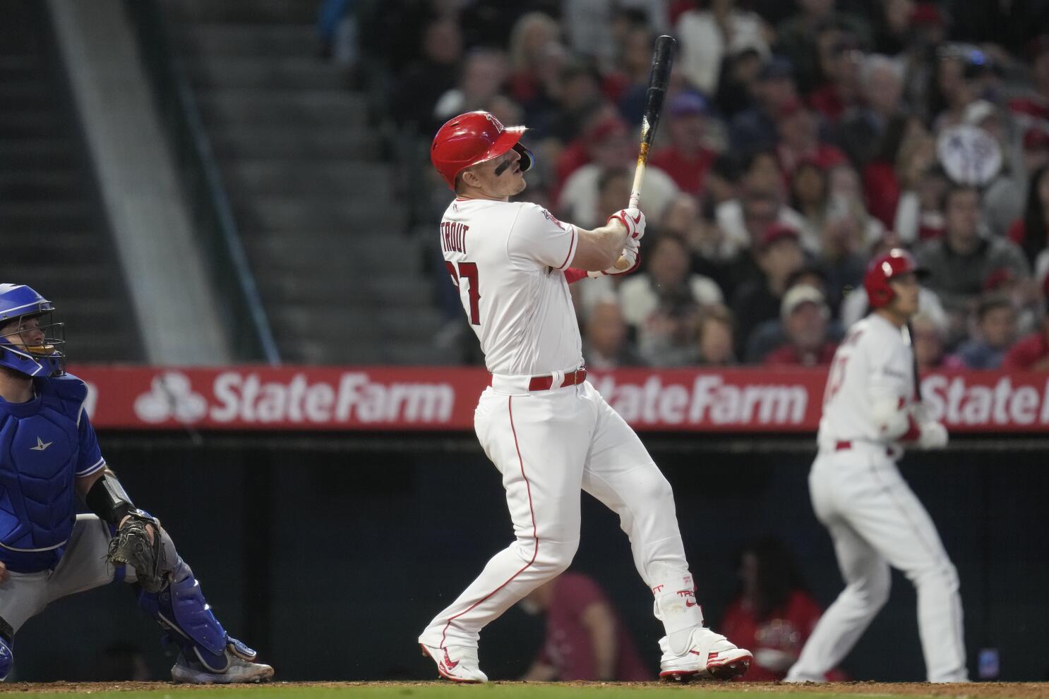 Mike Trout hits 3-run home run in win over Blue Jays