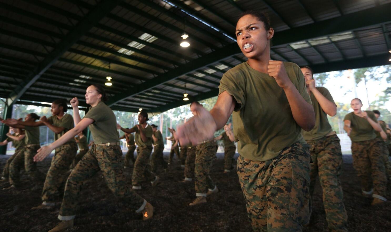 Estados Unidos permitirá a las mujeres servir en primera línea de combate