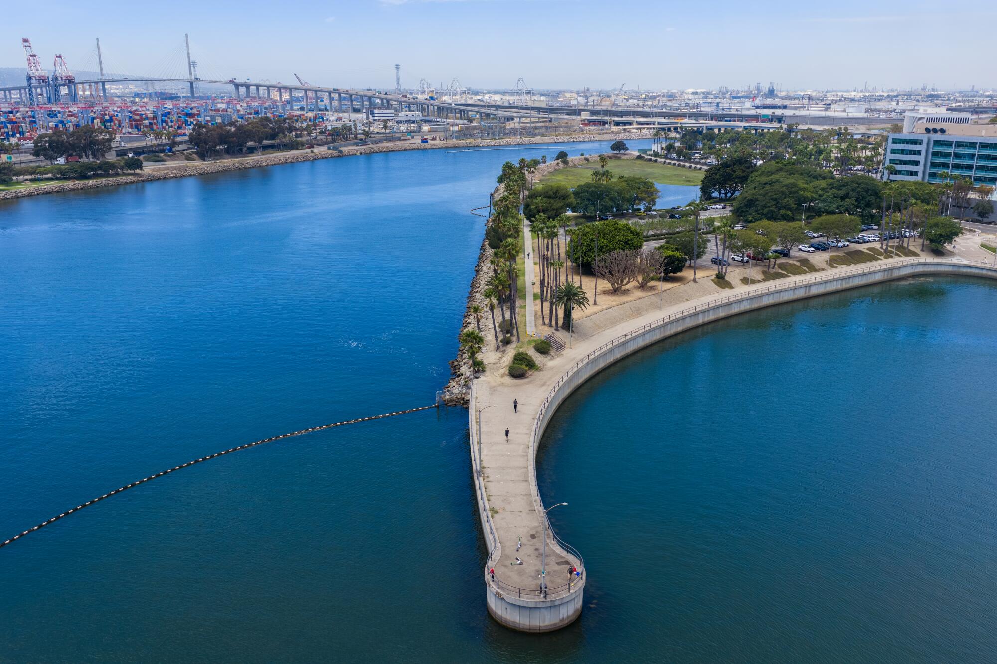 Gap in the L.A. River bike path downtown has a billion-dollar problem www.latimes.com Gap in the L.A. River bike path downtown has a billion-dollar problem www.latimes.com