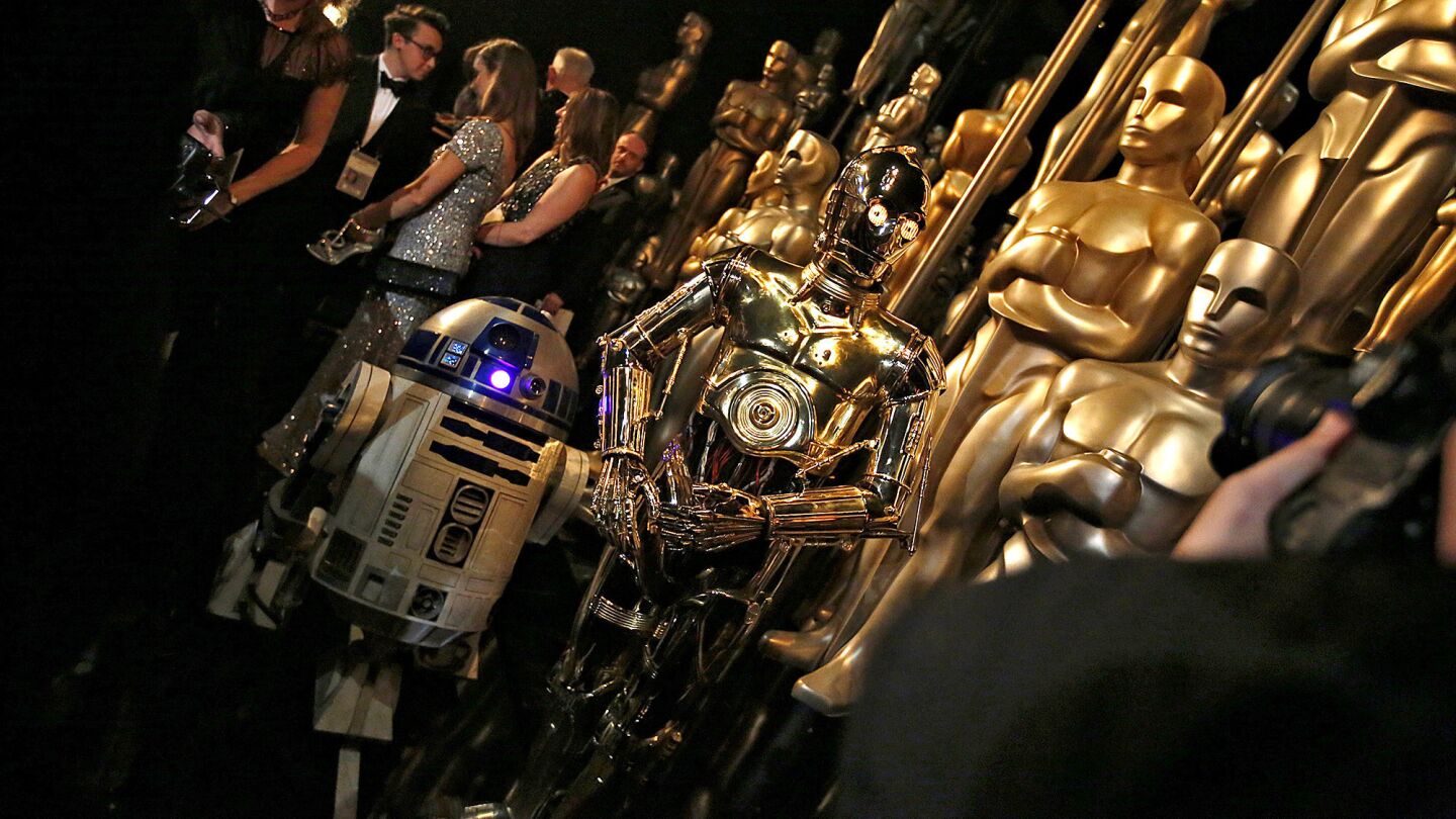 With "Star Wars" reintroduced to a new generation by "The Force Awakens" film, it seemed only fitting to have droids R2D2 and C3PO grace the Academy Awards stage once again.