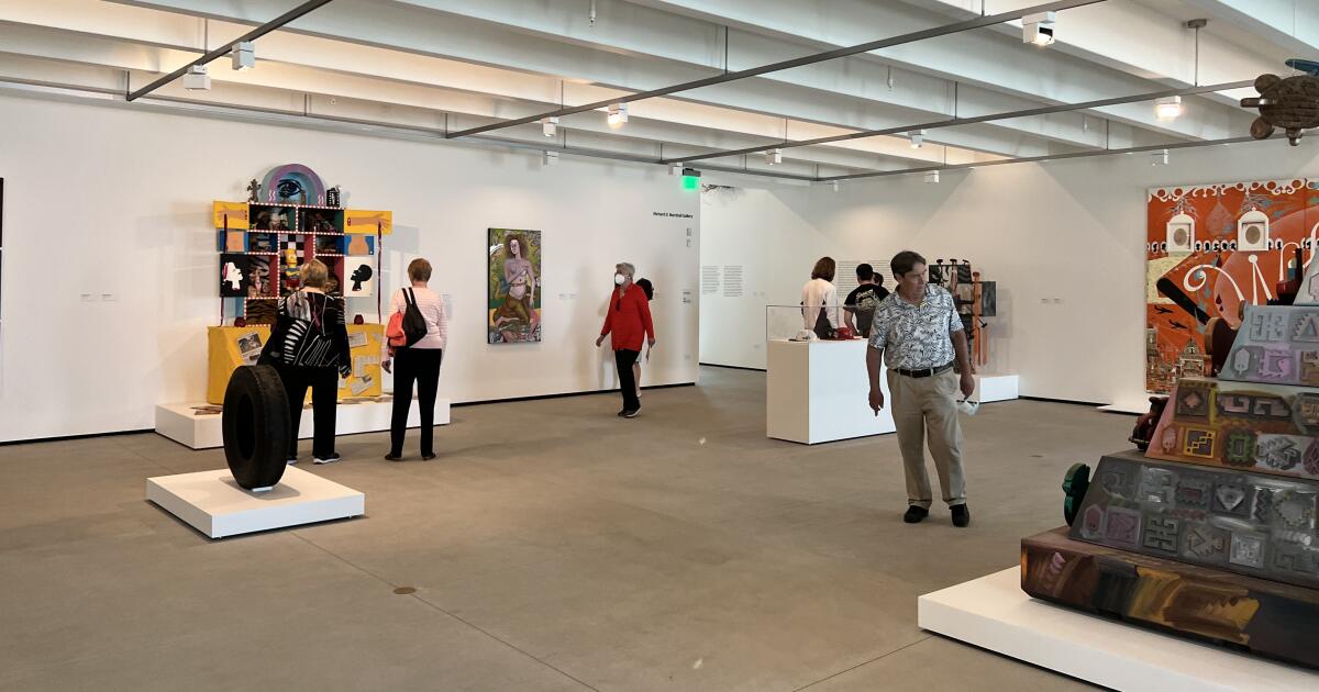 La Jolla News Nuggets: Art auction, memorial cross, seadragons, Al Gore, more