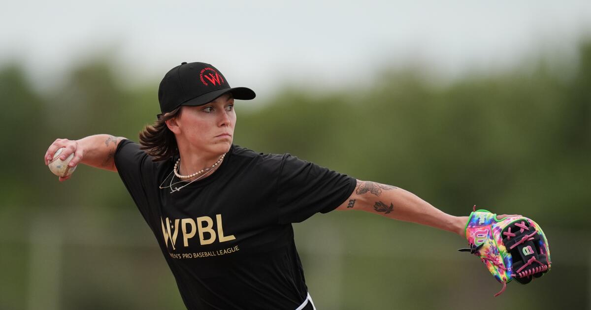 Savannah Bananas star Ashton Lansdell believes she's destined for women's baseball history