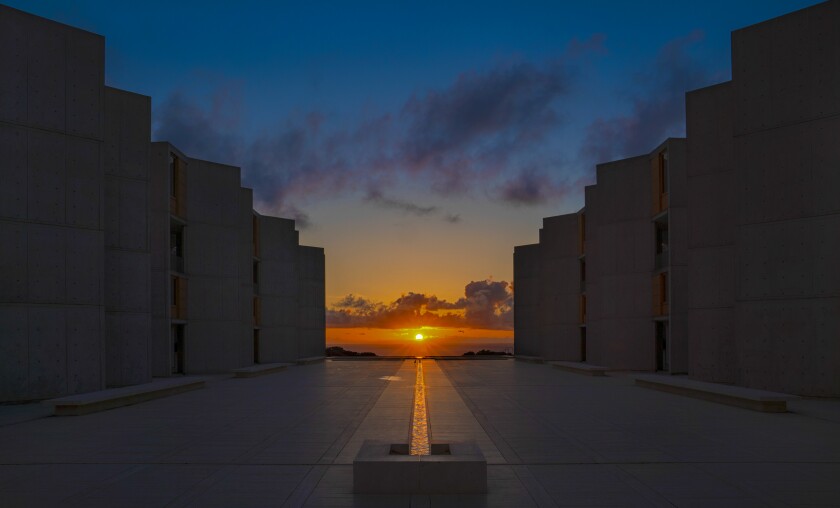 Occurring only twice in a year, the setting sun lines up with the River of Life at the Salk Institute. 