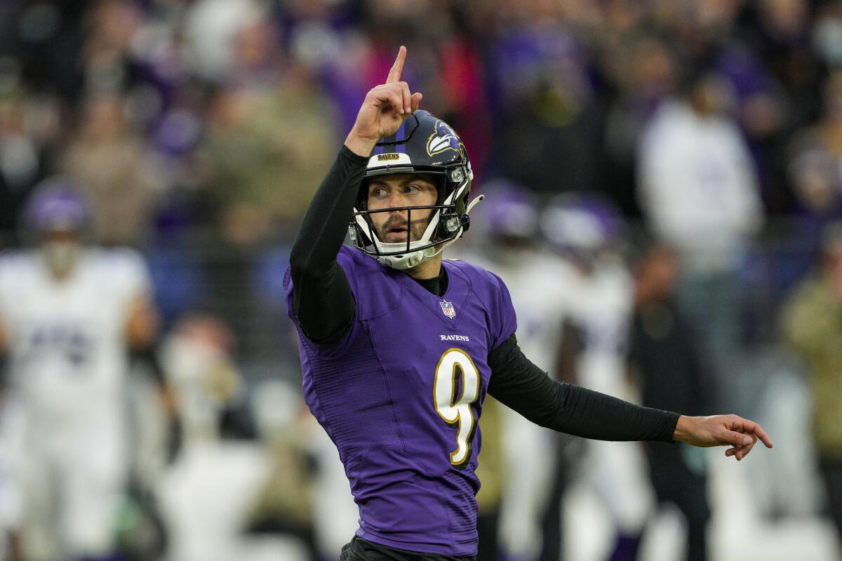 Baltimore Ravens kicker Justin Tucker wins 2021 Bridgestone NFL Moment of  the Year for 66-yard FG