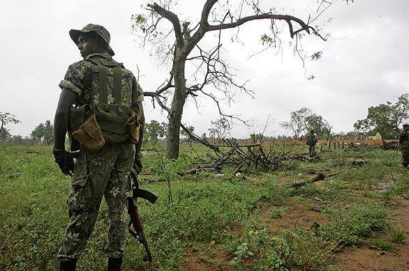 Sri Lanka's Tamil Tiger guerrillas losing ground to military
