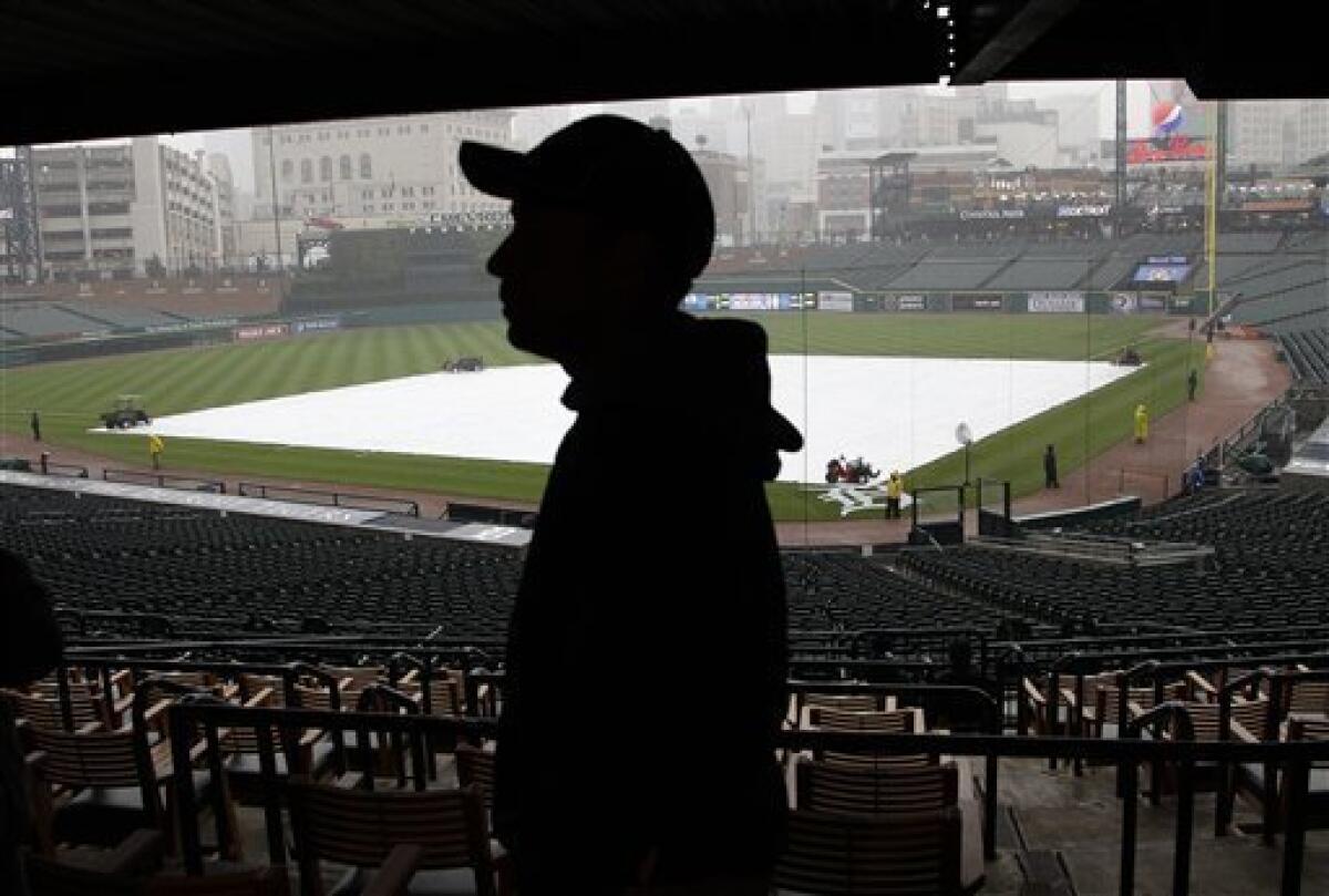 Kansas City Royals, New York Yankees to play two after rainout 